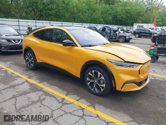 2023 Ford Mustang Mach-E Premium с VIN 3FMTK3SS2PMA49095, выставлен на аукционе IAAI как лот 42255255 с пробегом 23 307 миль миль и . История ставок и продаж доступна на DreamBid. Изображение 1.