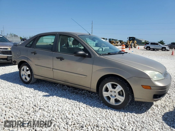 2005 Ford Focus S with VIN 1FAFP34N45W154248, listed as a Copart auction lot 52541945 with 55,062 mi miles and Salvage Title. Bid and sale history available at carsss.com. Image 4.