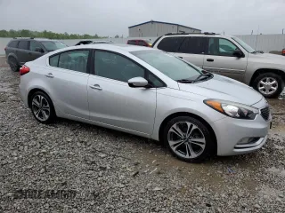 2016 Kia Forte EX z VIN KNAFZ4A87G5550317, wystawiony jako Copart lot #52009755 z przebiegiem 107 404 mil mil oraz Nie do naprawy • Non repairable. Historia ofert i sprzedaży dostępna na DreamBid. Obrazek 4.