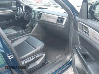 2020 Volkswagen Atlas with VIN 1V21C2CAXLC213034, listed as a IAAI auction lot 42649872 with 72,564 mi miles and . Bid and sale history available at DreamBid. Image 5.