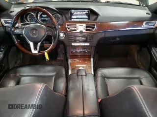 2014 Mercedes-Benz E 350 Luxury with VIN WDDHF8JB2EA983125, listed as a Copart auction lot 53196635 with 170,926 mi miles and Salvage Title. Bid and sale history available at DreamBid. Image 8.