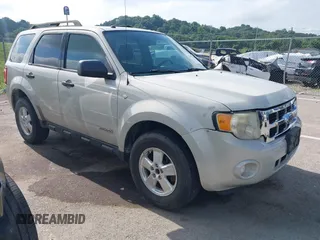 2008 Ford Escape XLT с VIN 1FMCU03178KA76736, выставлен на аукционе IAAI как лот 42672474 с пробегом 218 472 миль миль и . История ставок и продаж доступна на DreamBid. Изображение 1.