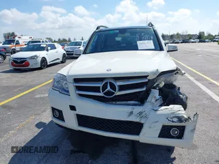 2012 Mercedes-Benz GLK GLK 350 with VIN WDCGG5GB8CF735979, listed as a IAAI auction lot 41931333 with 124,649 mi miles. Bid and sale history available at carsss.com. Image 12.