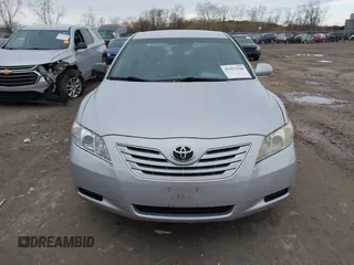 2009 Toyota Camry z VIN 4T1BE46K29U389669, wystawiony jako IAAI lot #41953360 z przebiegiem 176 136 mil mil oraz . Historia ofert i sprzedaży dostępna na DreamBid. Obrazek 12.