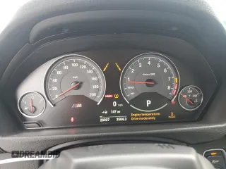2015 BMW M4 z VIN WBS3U9C5XFP968001, wystawiony jako Copart lot #85566764 z przebiegiem 26 927 mil mil oraz Szkoda całkowita • Salvage title. Historia ofert i sprzedaży dostępna na DreamBid. Obrazek 9.