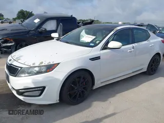 2013 Kia Optima SX с VIN 5XXGR4A61DG202977, выставлен на аукционе IAAI как лот 42725334 с пробегом 158 213 миль миль и . История ставок и продаж доступна на DreamBid. Изображение 2.