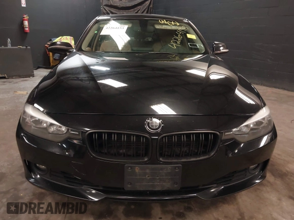 2015 BMW 3 Series 328i xDrive с VIN WBA3B5G55FNS13718, выставлен на аукционе IAAI как лот 42264153 с пробегом 180 428 миль миль и . История ставок и продаж доступна на DreamBid. Изображение 12.