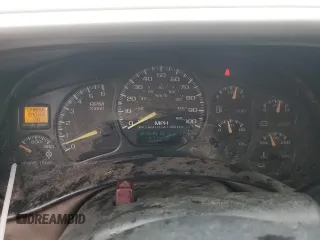 2001 Chevrolet Silverado 1500HD LS z VIN 1GCGC13U71F140281, wystawiony jako Copart lot #49076215 z przebiegiem 277 458 mil mil oraz Szkoda całkowita • Salvage title. Historia ofert i sprzedaży dostępna na DreamBid. Obrazek 9.