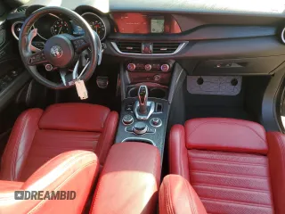 2022 Alfa Romeo Stelvio Sprint z VIN ZASPAKAN7N7D41824, wystawiony jako Copart lot #43214015 z przebiegiem 62 232 mil mil oraz Szkody całkowita. Historia ofert i sprzedaży dostępna na DreamBid. Obrazek 8.