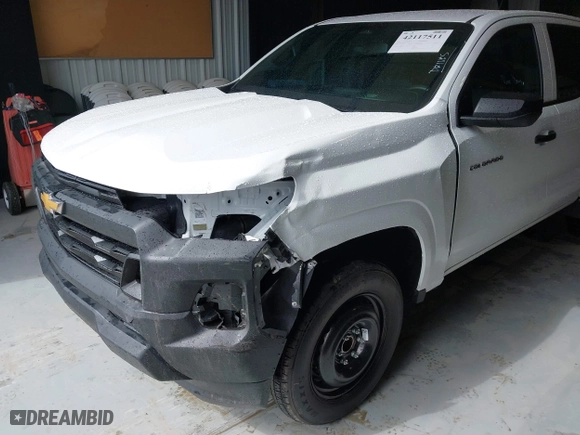 2024 Chevrolet Colorado 2WD Work Truck with VIN 1GCGSBEC8R1213406, listed as a IAAI auction lot 42117511 with 13,072 mi miles. Bid and sale history available at carsss.com. Image 6.