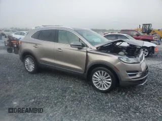 2019 Lincoln MKC Standard z VIN 5LMCJ1C98KUL46098, wystawiony jako Copart lot #51585555 z przebiegiem 54 340 mil mil oraz Nie do naprawy • Non repairable. Historia ofert i sprzedaży dostępna na DreamBid. Obrazek 4.