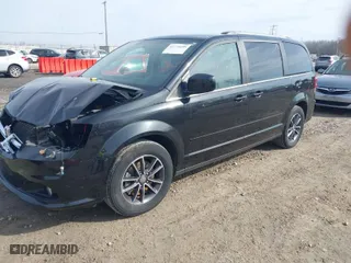 2017 Dodge Grand Caravan SXT with VIN 2C4RDGCGXHR818365, listed as a IAAI auction lot 41771699 with 149,212 mi miles. Bid and sale history available at carsss.com. Image 2.