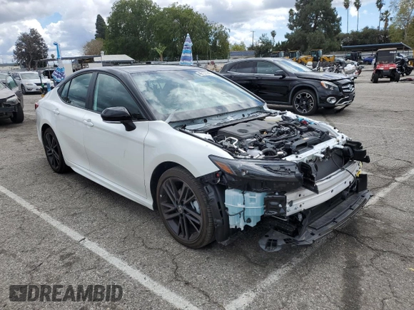 2025 Toyota Camry LE with VIN 4T1DAACK0SU003652, listed as a Copart auction lot 49150245 with 13,456 mi miles and Salvage Title. Bid and sale history available at carsss.com. Image 4.