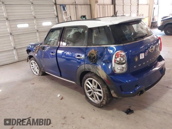 2015 MINI Countryman S z VIN WMWZC5C58FWP45505, wystawiony jako IAAI lot #41012241 z przebiegiem 108 986 mil mil oraz . Historia ofert i sprzedaży dostępna na DreamBid. Obrazek 3.