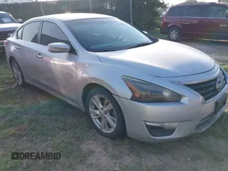 2014 Nissan Altima 2.5 S with VIN 1N4AL3AP2EN235296, listed as a IAAI auction lot 41938681 with Not Provided miles. Bid and sale history available at carsss.com. Image 1.