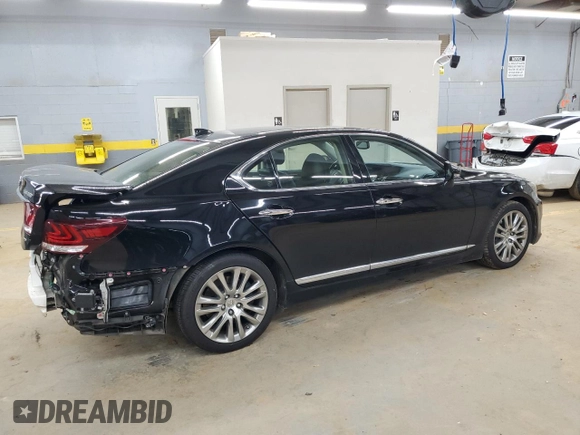 2016 Lexus LS 460 with VIN JTHCL5EF8G5026226, listed as a Copart auction lot 86094354 with 111,908 mi miles and Salvage title. Bid and sale history available at DreamBid. Image 3.