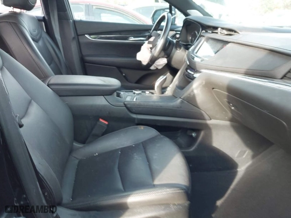 2021 Cadillac XT5 AWD Premium Luxury with VIN 1GYKNDRS5MZ122287, listed as a IAAI auction lot 41095095 with 40,230 mi miles. Bid and sale history available at carsss.com. Image 5.