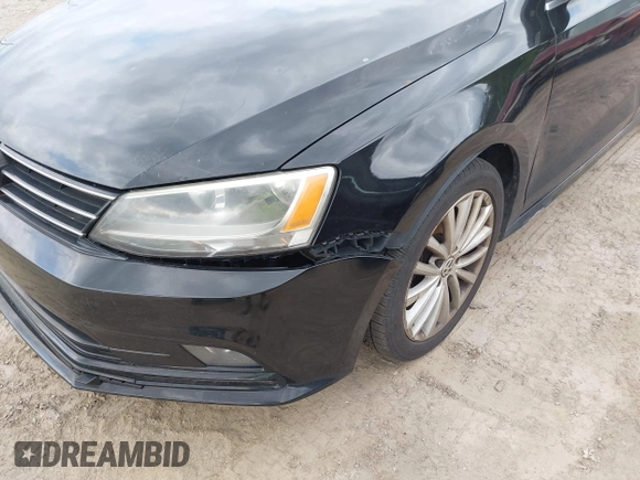 2015 Volkswagen Jetta SE with VIN 3VWD07AJ3FM262731, listed as a IAAI auction lot 42468622 with 131,874 mi miles and . Bid and sale history available at DreamBid. Image 6.
