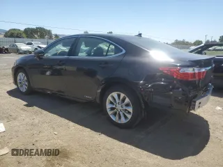 2014 Lexus ES 300h z VIN JTHBW1GG1E2039352, wystawiony jako Copart lot #58028555 z przebiegiem 76 593 mil mil oraz Szkoda całkowita • Salvage title. Historia ofert i sprzedaży dostępna na DreamBid. Obrazek 2.