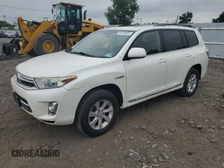 2013 Toyota Highlander with VIN JTEBC3EH4D2016238, listed as a Copart auction lot 62814695 with 103,525 mi miles and Clean title. Bid and sale history available at DreamBid. Image 1.