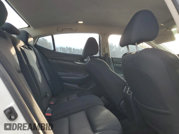2016 Nissan Maxima SL with VIN 1N4AA6AP0GC428813, listed as a Copart auction lot 49456095 with 103,582 mi miles and Salvage Title. Bid and sale history available at DreamBid. Image 10.