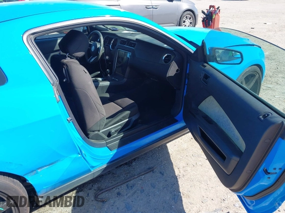 2012 Ford Mustang GT Premium with VIN 1ZVBP8CF1C5278476, listed as a IAAI auction lot 41776072 with 130,354 mi miles and . Bid and sale history available at DreamBid. Image 5.