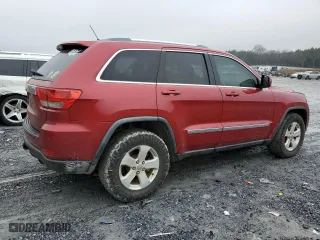 2011 Jeep Grand Cherokee Laredo with VIN 1J4RR4GT1BC542031, listed as a Copart auction lot 42792985 with 221,000 mi miles and Salvage Title. Bid and sale history available at carsss.com. Image 3.