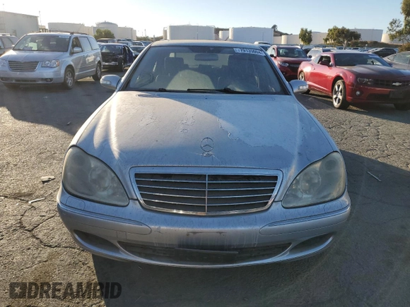 2005 Mercedes-Benz S-Class 4.3L with VIN WDBNG70J55A435521, listed as a Copart auction lot 79135004 with 89,864 mi miles and Salvage Title. Bid and sale history available at carsss.com. Image 5.