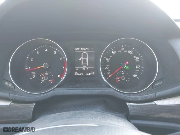 2018 Volkswagen Passat 2.0T SE with VIN 1VWBA7A33JC009425, listed as a IAAI auction lot 41362076 with 89,673 mi miles. Bid and sale history available at carsss.com. Image 7.