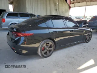 2019 Alfa Romeo Giulia z VIN ZARFAMAN6K7603897, wystawiony jako Copart lot #51899605 z przebiegiem Nie podano mil oraz Nie do naprawy • Non repairable. Historia ofert i sprzedaży dostępna na DreamBid. Obrazek 3.