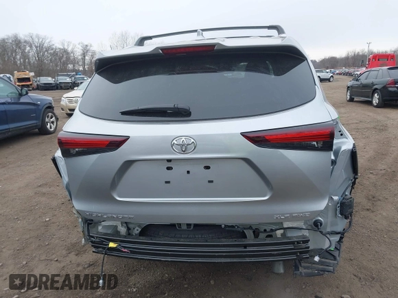 2024 Toyota Highlander LE with VIN 5TDKDRBH3RS532227, listed as a IAAI auction lot 41344982 with 10,116 mi miles and . Bid and sale history available at DreamBid. Image 16.