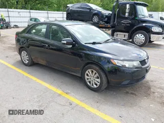 2010 Kia Forte EX z VIN KNAFU4A2XA5852590, wystawiony jako IAAI lot #42276861 z przebiegiem 196 530 mil mil oraz . Historia ofert i sprzedaży dostępna na DreamBid. Obrazek 1.