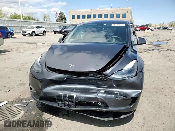 2024 Tesla Model Y Long Range с VIN 7SAYGAEEXRF115893, выставлен на аукционе Copart как лот 55174035 с пробегом 68 078 миль миль и Списание • Salvage title. История ставок и продаж доступна на DreamBid. Изображение 14.