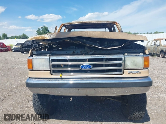 1989 Ford F-250 с VIN 1FTHX26M2KKA55271, выставлен на аукционе IAAI как лот 42348498 с пробегом Не указан миль и . История ставок и продаж доступна на DreamBid. Изображение 6.