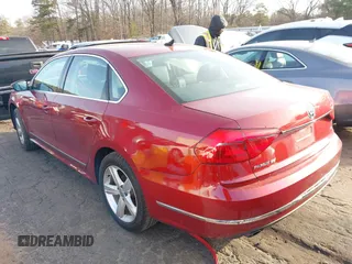 2016 Volkswagen Passat SE z VIN 1VWBS7A34GC066383, wystawiony jako IAAI lot #41723442 z przebiegiem 104 077 mil mil oraz . Historia ofert i sprzedaży dostępna na DreamBid. Obrazek 13.