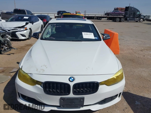 2014 BMW 3 Series 328i xDrive с VIN WBA3B5G55ENS07237, выставлен на аукционе IAAI как лот 41885237 с пробегом 100 288 миль миль и . История ставок и продаж доступна на DreamBid. Изображение 11.