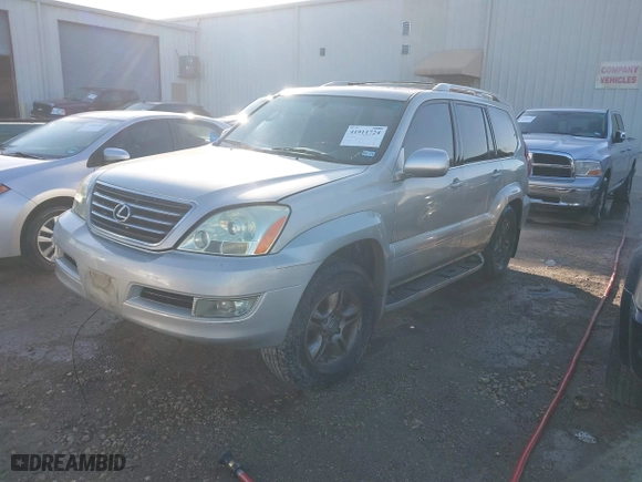 2004 Lexus GX 470 with VIN JTJBT20X840031282, listed as a IAAI auction lot 41911724 with 215,983 mi miles. Bid and sale history available at carsss.com. Image 17.