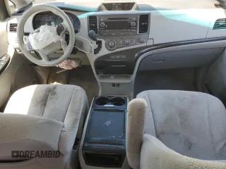 2011 Toyota Sienna LE AAS с VIN 5TDKK3DC4BS046973, выставлен на аукционе Copart как лот 58083875 с пробегом 322 399 миль миль и Списание • Salvage title. История ставок и продаж доступна на DreamBid. Изображение 8.
