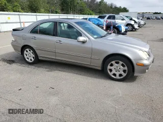 2005 Mercedes-Benz C 240 с VIN WDBRF81J75F691879, выставлен на аукционе Copart как лот 64199765 с пробегом 79 163 миль миль и Списание • Salvage title. История ставок и продаж доступна на DreamBid. Изображение 4.