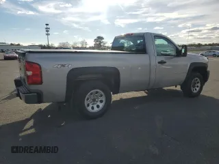 2008 Chevrolet Silverado 1500 Work Truck with VIN 1GCEK14CX8Z215211, listed as a Copart auction lot 86067974 with 379,590 mi miles and Clean Title. Bid and sale history available at carsss.com. Image 3.
