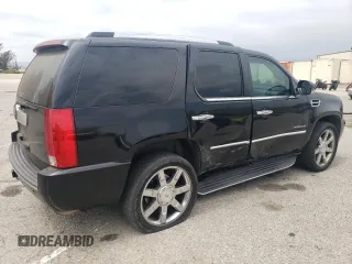2007 Cadillac Escalade z VIN 1GYEC63847R378548, wystawiony jako Copart lot #54420675 z przebiegiem 189 093 mil mil oraz Szkoda całkowita • Salvage title. Historia ofert i sprzedaży dostępna na DreamBid. Obrazek 3.