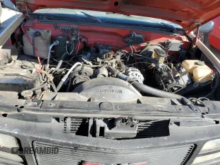 1994 GMC Suburban z VIN 1GKFK16K0RJ751324, wystawiony jako Copart lot #77827404 z przebiegiem 219 786 mil mil oraz Szkoda całkowita • Salvage title. Historia ofert i sprzedaży dostępna na DreamBid. Obrazek 12.