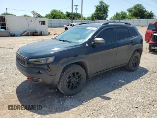 2019 Jeep Cherokee Trailhawk Elite с VIN 1C4PJMBN6KD275525, выставлен на аукционе Copart как лот 60636145 с пробегом 93 872 миль миль и Списание • Salvage title. История ставок и продаж доступна на DreamBid. Изображение 1.