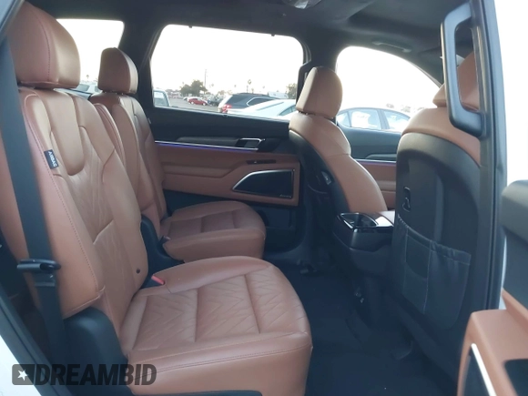 2024 Kia Telluride SX Prestige X-Pro with VIN 5XYP5DGC5RG481698, listed as a IAAI auction lot 41413220 with 9,049 mi miles and . Bid and sale history available at DreamBid. Image 8.