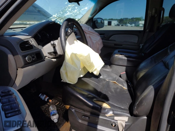 2007 Chevrolet Tahoe LS с VIN 1GNFC13CX7R396240, выставлен на аукционе Copart как лот 52126425 с пробегом 251 961 миль миль и Списание • Salvage title. История ставок и продаж доступна на DreamBid. Изображение 7.