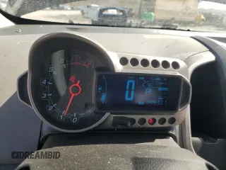 2016 Chevrolet Sonic LT z VIN 1G1JC5SH6G4126869, wystawiony jako Copart lot #49103155 z przebiegiem 199 131 mil mil oraz Szkoda całkowita • Salvage title. Historia ofert i sprzedaży dostępna na DreamBid. Obrazek 9.
