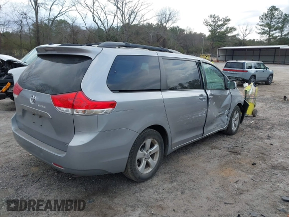 2011 Toyota Sienna LE AAS with VIN 5TDKK3DC3BS109139, listed as a IAAI auction lot 41715718 with 210,332 mi miles. Bid and sale history available at carsss.com. Image 4.