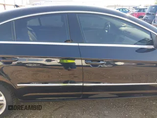 2013 Volkswagen CC Sport with VIN WVWBN7AN9DE518789, listed as a IAAI auction lot 41915400 with 114,847 mi miles. Bid and sale history available at carsss.com. Image 14.