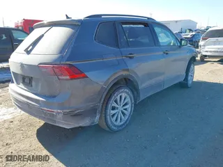 2020 Volkswagen Tiguan S with VIN 3VV1B7AX2LM133073, listed as a IAAI auction lot 41340634 with 70,342 mi miles. Bid and sale history available at carsss.com. Image 4.