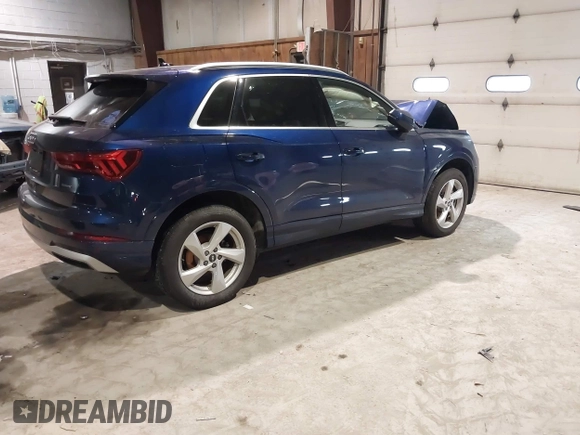 2022 Audi Q3 Premium with VIN WA1AUCF37N1031236, listed as a IAAI auction lot 41453286 with 27,427 mi miles. Bid and sale history available at carsss.com. Image 4.
